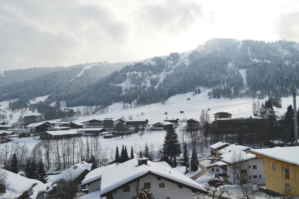 Pension Leitenhof นีเดอเรา ภายนอก รูปภาพ